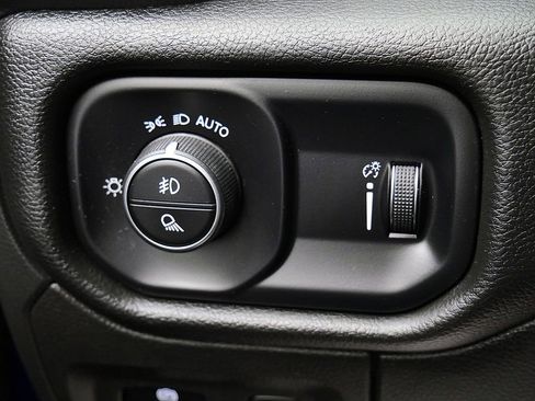 Used 2022 RAM 1500 Big Horn AWD/4WD image 25
