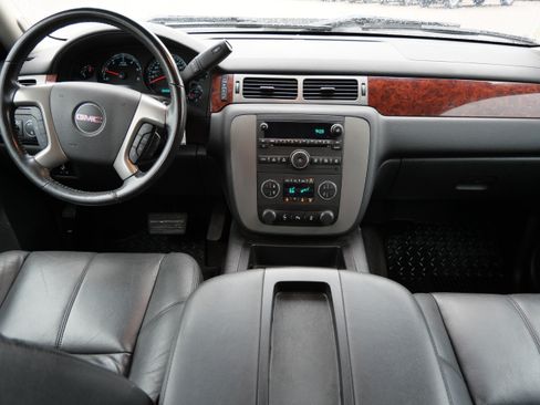 Used 2014 GMC Sierra 2500 SLT w/ SLT Convenience Package AWD/4WD image 10