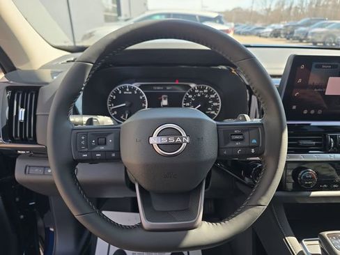 New 2026 Nissan Pathfinder SV image 14