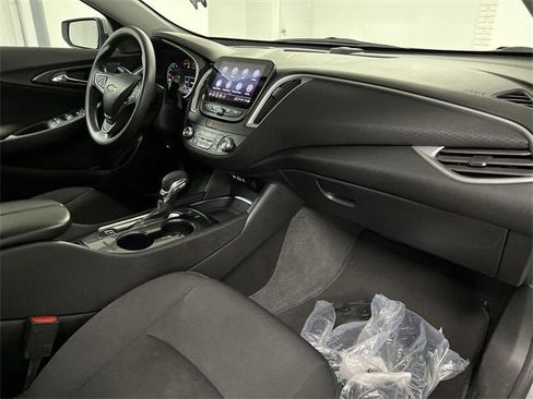 Certified 2024 Chevrolet Malibu LT image 28