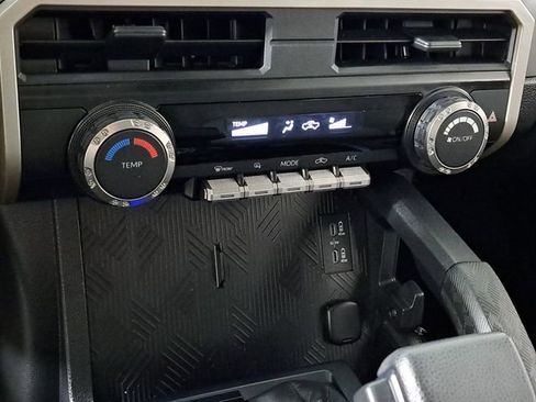 Used 2025 Toyota Tacoma SR5 image 30