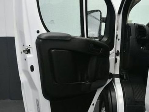 Used 2023 RAM ProMaster 2500 image 13