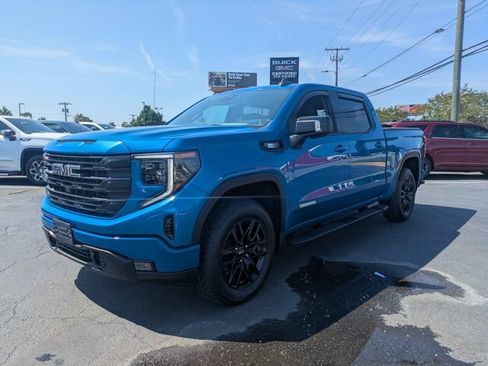 Used 2022 GMC Sierra 1500 Elevation w/ Elevation Premium Package AWD/4WD image 9