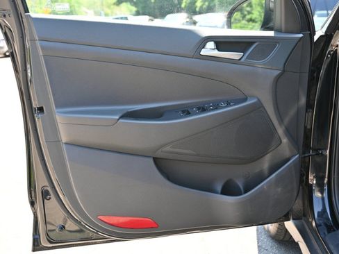 Used 2021 Hyundai Tucson AWD image 18