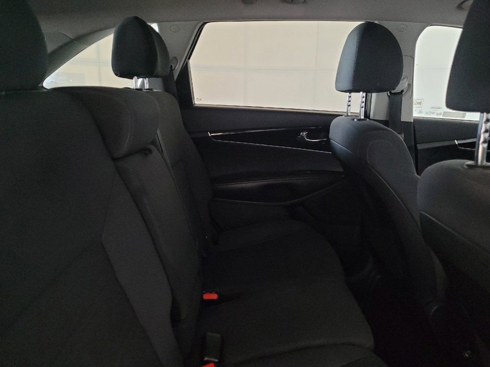 Used 2019 Kia Sorento FWD w/ LX Convenience Package image 19