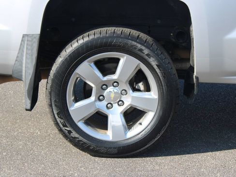 Used 2018 Chevrolet Silverado 1500 LT w/ Texas Edition RWD image 13