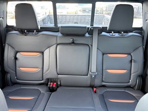 Used 2023 GMC Sierra 2500 AT4 w/ AT4 Preferred Package image 5