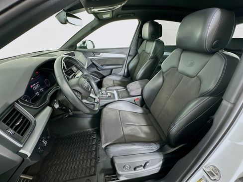 Used 2020 Audi SQ5 Premium Plus w/ Premium Plus Package image 13