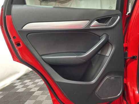 Used 2018 Audi Q3 2.0T Premium Plus w/ Premium Plus Package image 19