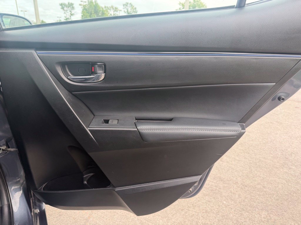 Used 2018 Toyota Corolla SE FWD image 26