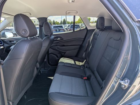Certified 2026 Chevrolet Trax LT w/ LT Convenience Package FWD image 26