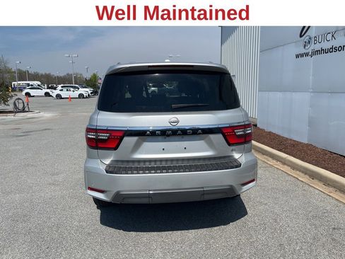 Used 2024 Nissan Armada SL w/ Captain's Chairs Package image 5