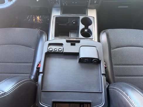 Used 2013 RAM 1500 Sport image 17