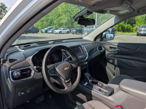 Used 2024 Chevrolet Equinox LT AWD/4WD image 16