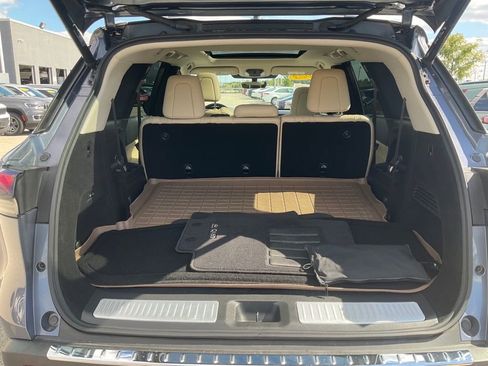 Used 2023 INFINITI QX60 Sensory w/ Cargo Package image 34