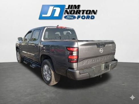 Used 2023 Nissan Frontier SV AWD/4WD image 7