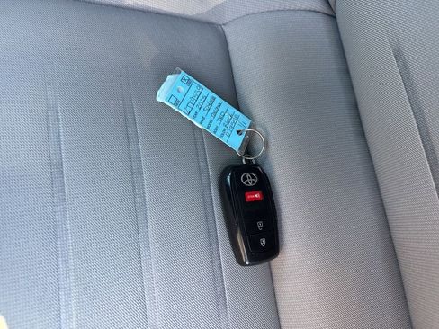 Used 2025 Toyota Tacoma TRD Sport image 37