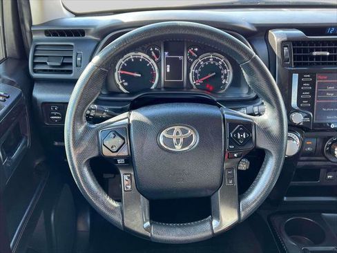 Certified 2022 Toyota 4Runner TRD Off-Road Premium image 15