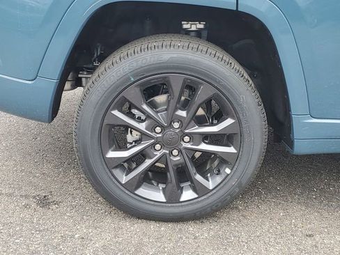 New 2026 Jeep Grand Cherokee Limited AWD/4WD image 6