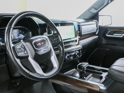 Used 2024 GMC Sierra 1500 Elevation AWD/4WD image 23