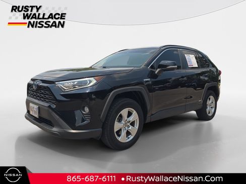 Used 2020 Toyota RAV4 XLE w/ XLE Grade Weather Package AWD/4WD image 1