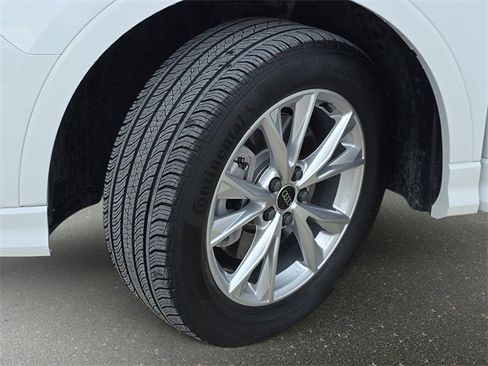 Used 2025 Audi Q3 2.0T Premium w/ Convenience Package image 36