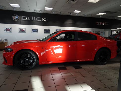 Used 2023 Dodge Charger Scat Pack image 6