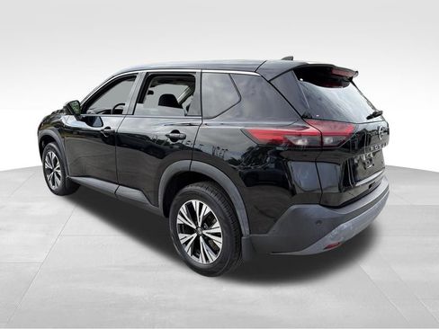 Used 2021 Nissan Rogue SV FWD image 4