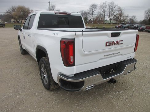 New 2026 GMC Sierra 1500 SLT w/ SLT Convenience Package image 8