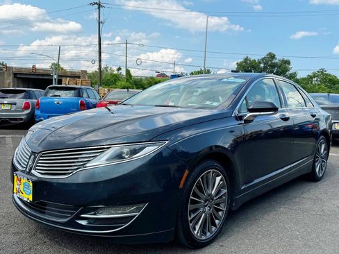 Used 2014 Lincoln MKZ AWD image 2