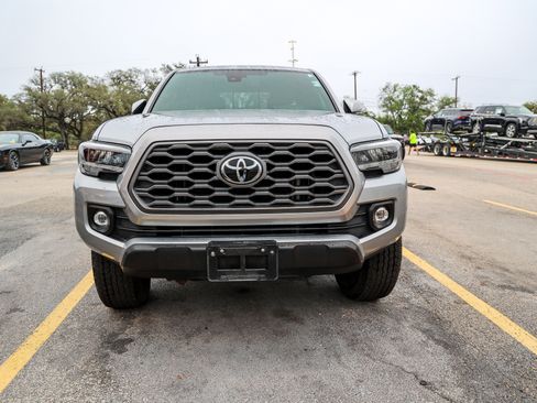 Used 2021 Toyota Tacoma TRD Off-Road w/ Technology Package image 4