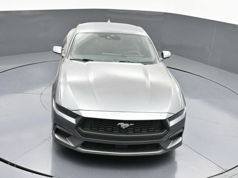 Used 2025 Ford Mustang Coupe image 19