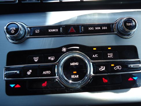 Certified 2023 Lincoln Aviator AWD w/ Premium Package image 19