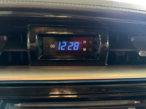 Used 2015 Toyota Corolla S FWD image 22