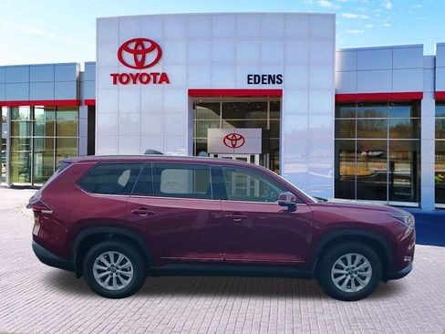 New 2026 Toyota Grand Highlander XLE AWD/4WD image 2