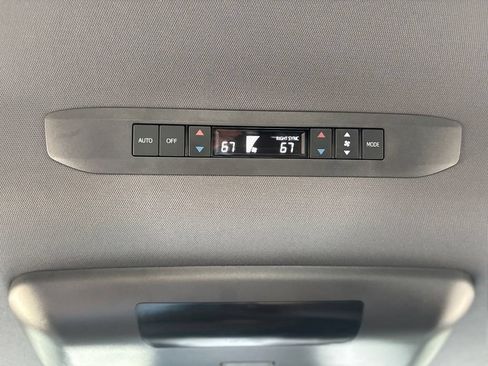 Used 2021 Toyota Sienna XSE w/ XSE Plus Package FWD image 30