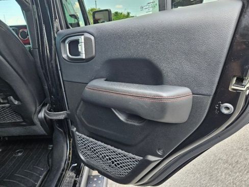 Used 2019 Jeep Wrangler Unlimited Rubicon image 12