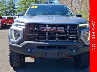 Used 2024 GMC Canyon AT4X w/ AT4X AEV Edition AWD/4WD video 2