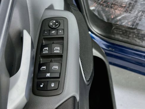 Used 2022 RAM 1500 Big Horn AWD/4WD image 17