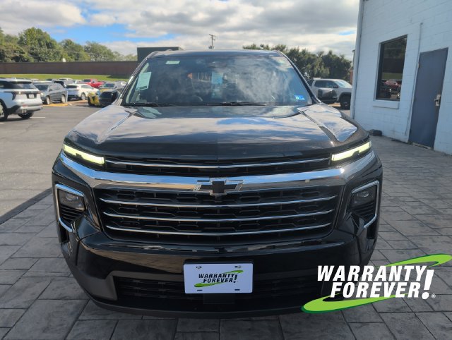 New 2027 Chevrolet Traverse LT w/ Sun and Wheel Package AWD/4WD image 2