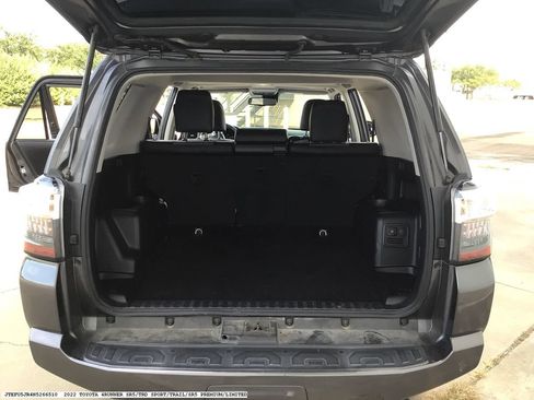 Used 2022 Toyota 4Runner SR5 Premium w/ Moonroof Package RWD image 10