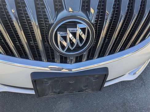 Used 2017 Buick Regal Sport Touring image 15