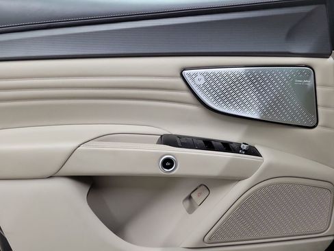 Used 2023 Maserati Grecale GT image 21