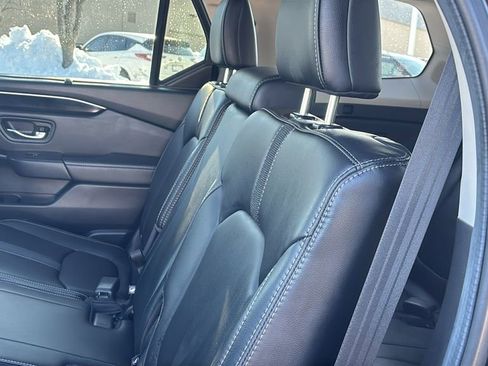 Used 2024 Honda Pilot Touring image 31