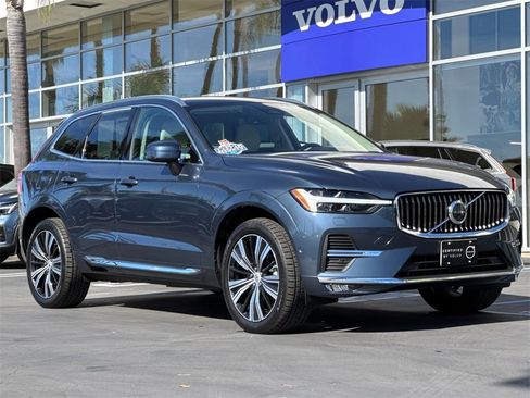 Certified 2023 Volvo XC60 B5 Plus w/ Climate Package image 7