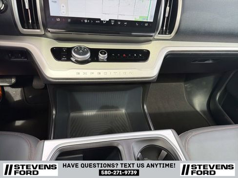 Used 2025 Ford Expedition Max Active RWD image 29