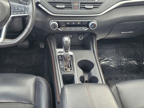 Used 2022 Nissan Altima 2.5 SR FWD image 17
