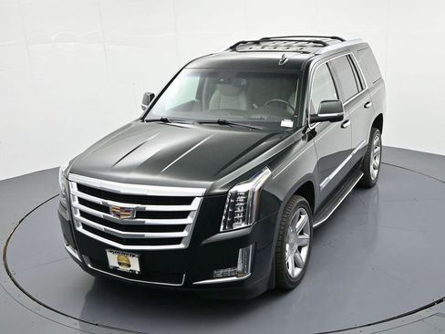Used 2016 Cadillac Escalade Luxury AWD/4WD image 35