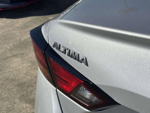 New 2025 Nissan Altima 2.5 SR w/ SR Premium Package image 9