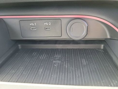 New 2026 Nissan Sentra SR w/ Floor Mat Package FWD image 18